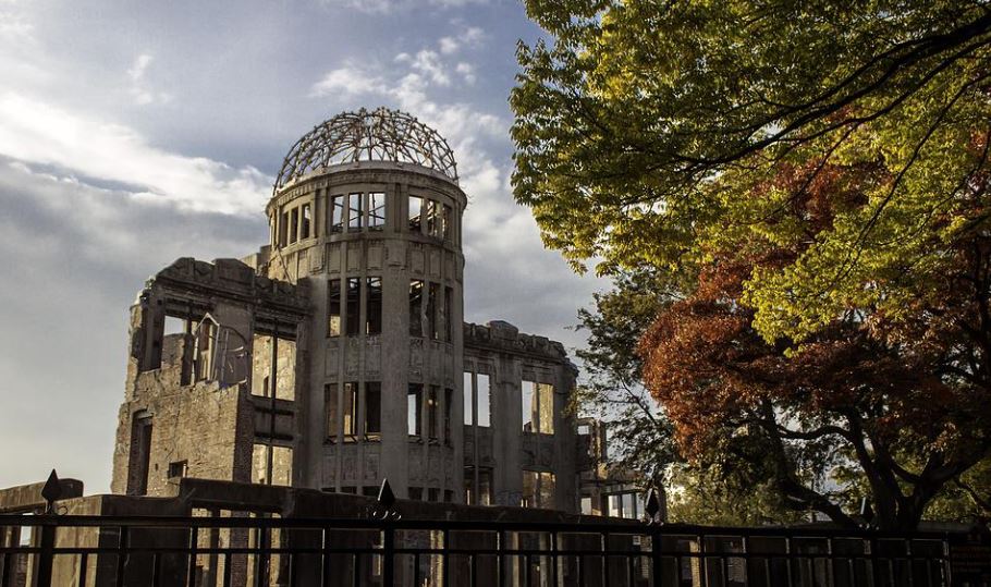 Baromètre de la bêtise. Nagasaki n’invitera pas la Russie pour la commémoration du bombardement