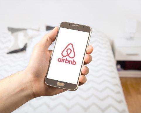 Vers l’interdiction d’Airbnb à Paris