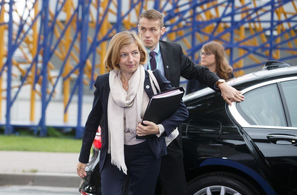 Éthique !! Florence Parly a touché 52 000 euros par mois à la SNCF