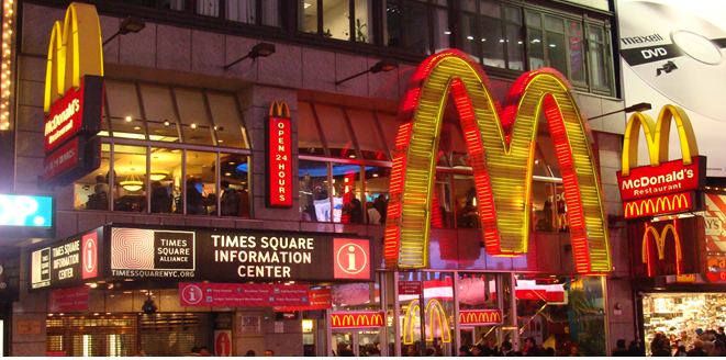 « Boycott. Mac Do ferme 3 restaurants. Plus de personnel !! » L’édito de Charles SANNAT