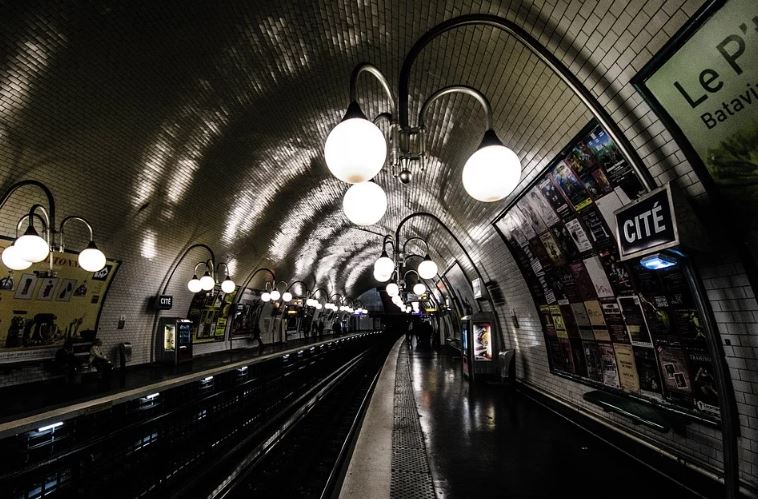 4 euros le ticket de métro !! 100 % d’augmentation.